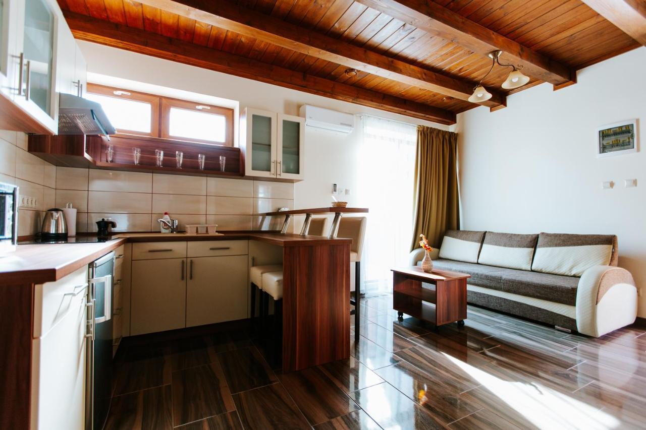 Nemeth Apartmanhazak มูราฮาลอม ภายนอก รูปภาพ
