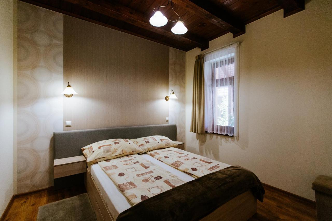 Nemeth Apartmanhazak มูราฮาลอม ภายนอก รูปภาพ