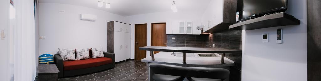 Nemeth Apartmanhazak มูราฮาลอม ภายนอก รูปภาพ