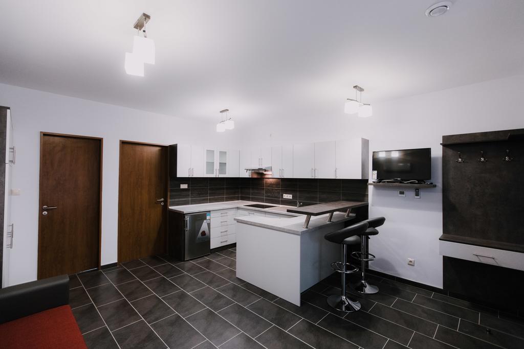 Nemeth Apartmanhazak มูราฮาลอม ภายนอก รูปภาพ