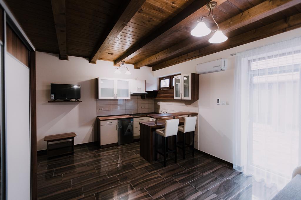 Nemeth Apartmanhazak มูราฮาลอม ภายนอก รูปภาพ