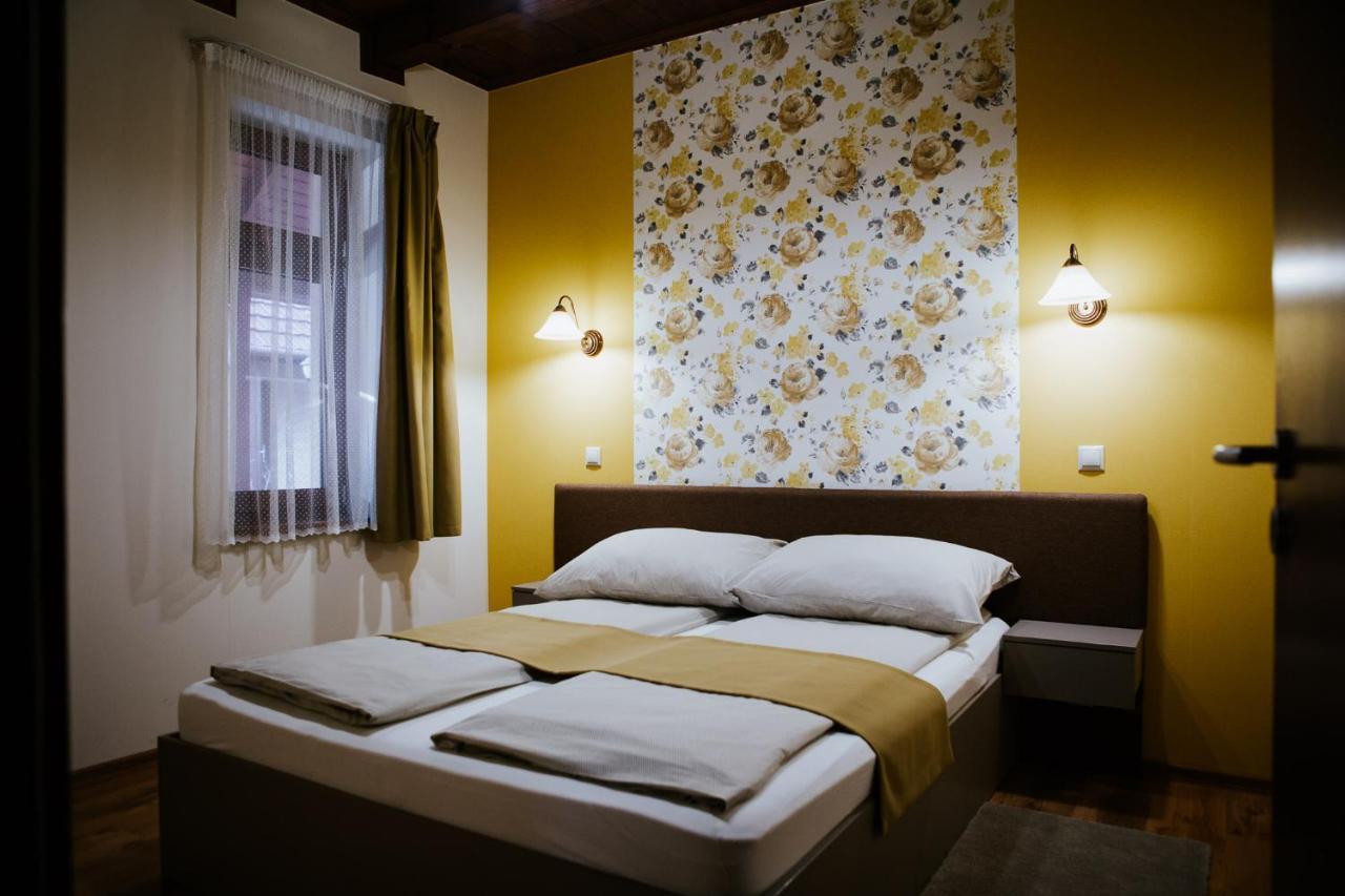 Nemeth Apartmanhazak มูราฮาลอม ภายนอก รูปภาพ